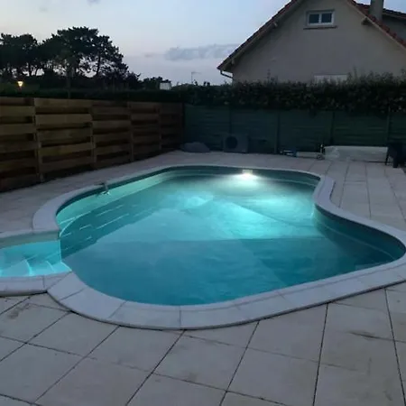 Des 4 Pins Avec Piscine 미미장플라즈